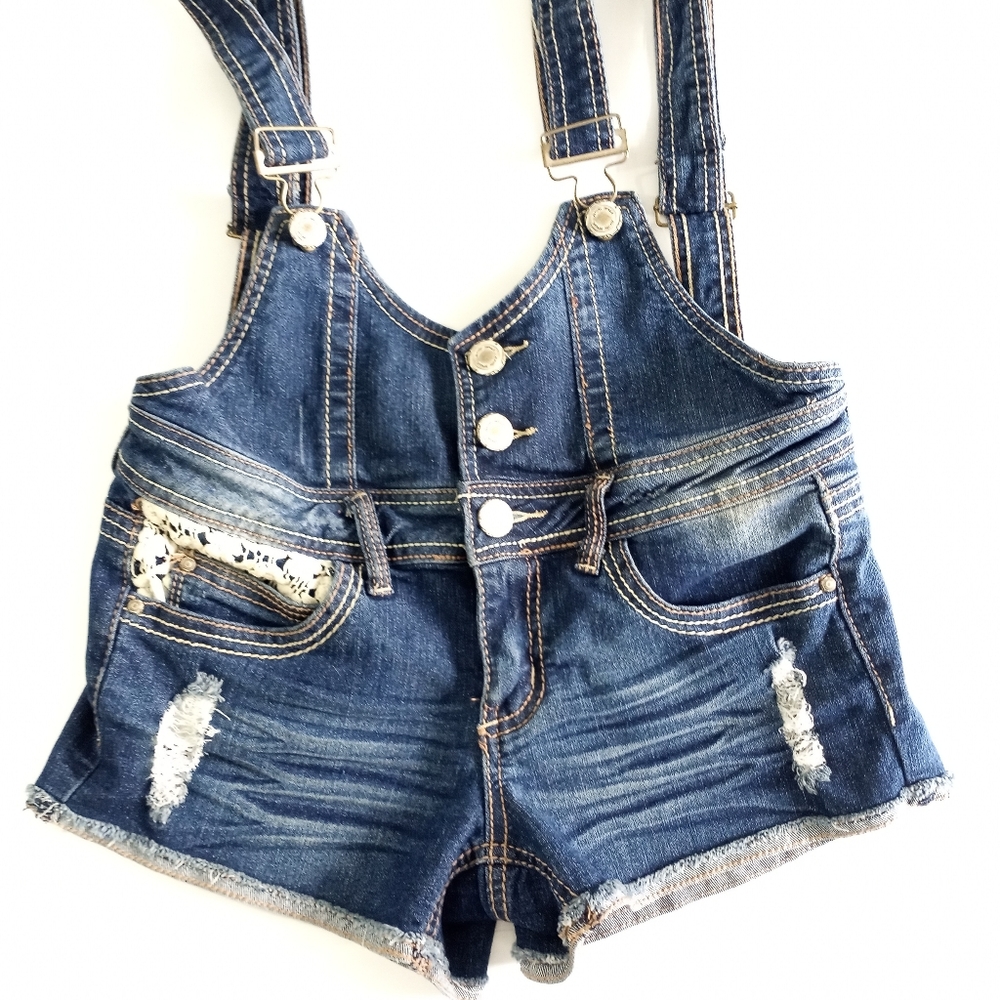 Almost Famous Bibs Jean Shorts Embellished Size 5 - Picture 16 of 16